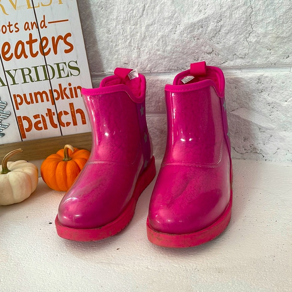 Lined fuzzy boots. Size 1 for girls